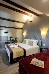 Alle Guglie Boutique - 50