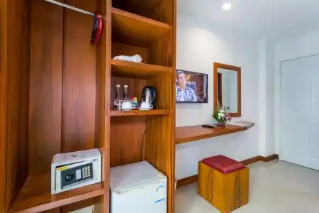 PJ Patong Resortel - 99