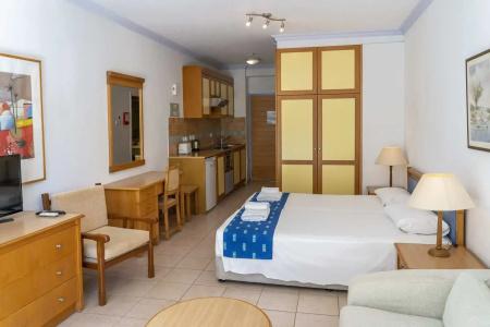 Paphos Gardens Holiday Resort - 80
