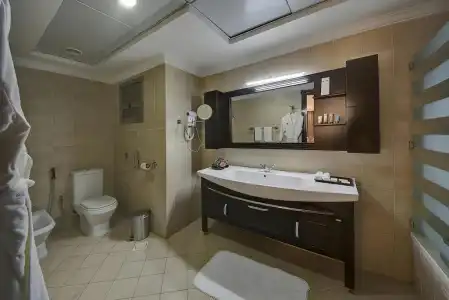 Ewan Ajman Suites - 40
