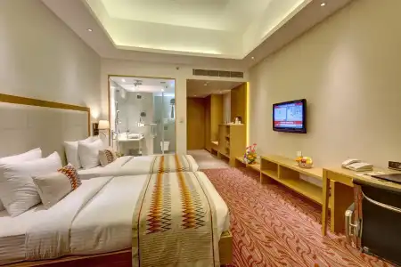 Hindusthan International - 0