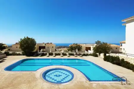 Club St. George - 14
