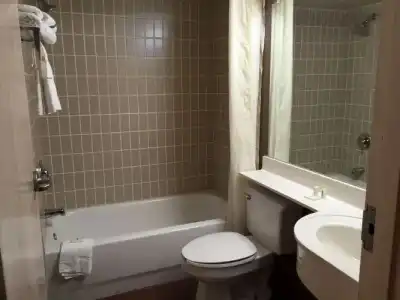 Quality Inn & Suites - 29
