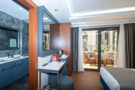 Freya Luxury - 50
