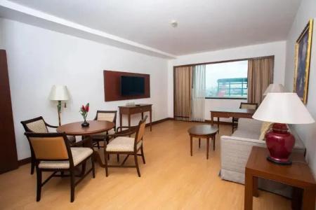 Ramada by Wyndham D MA - 55