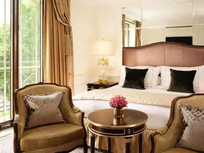 The Dorchester - 97