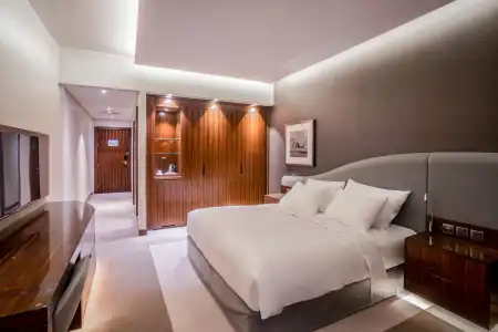 Radisson Blu, Dubai Waterfront - 35