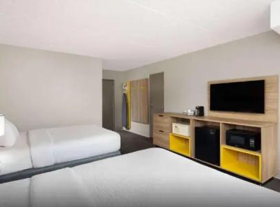 Days Inn & Suites by Wyndham Bozeman - 19