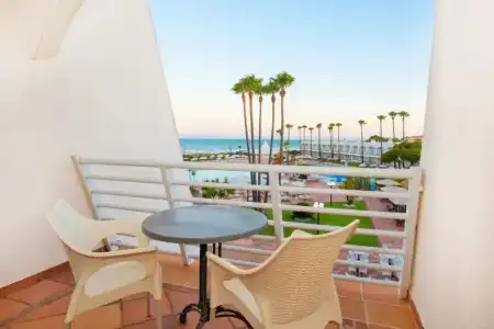 Iberostar Waves Royal Andalus - 51