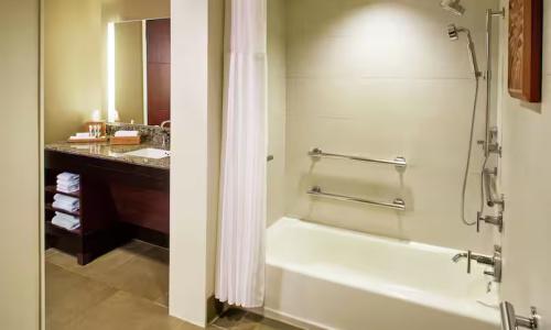 Hilton Hawaiian Village Waikiki Beach Resort - 382