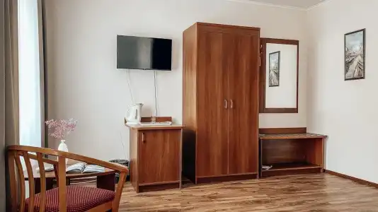 Konakovo, otel' - 76
