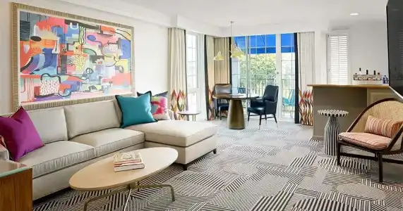 Le Parc at Melrose - 10