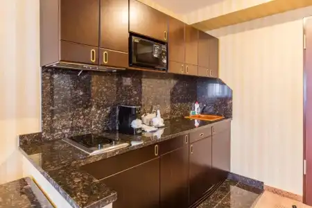 Ramada & Suites by Wyndham Bucharest North - 40