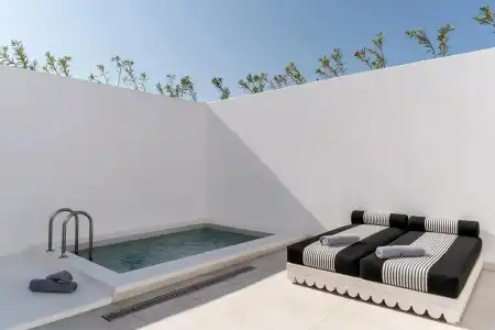 Cresanto Luxury Suites - 83