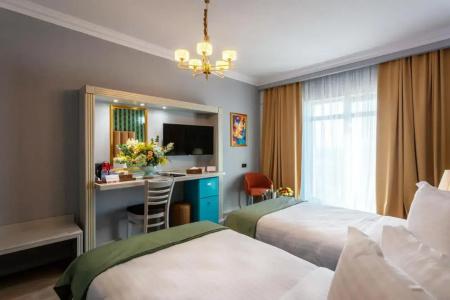 Phoenicia Express - 16