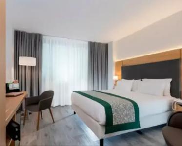 Holiday Inn Naples by IHG - 52