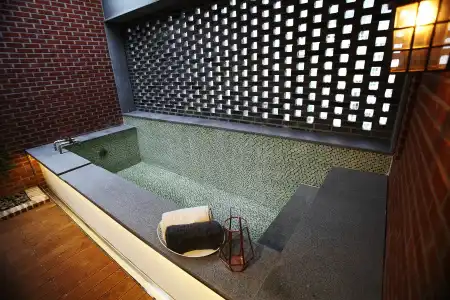 Bricks - 34