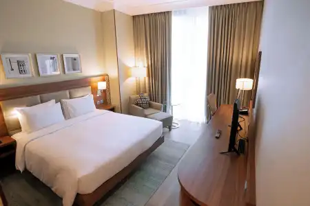 Hilton Garden Inn Dubai Al Muraqabat - Deira - 8