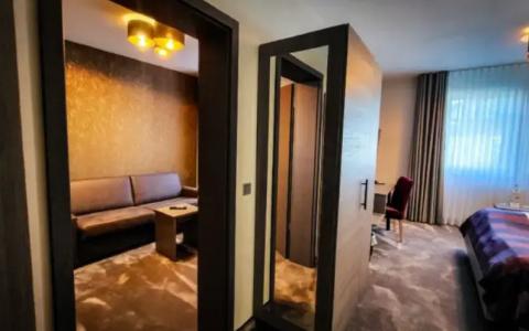 Best Western Plus - 53