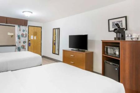 Best Western Plus El Paso Airport & Conference Center - 8
