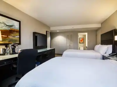 Holiday Inn Vancouver-Centre - 53