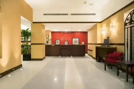 Hampton Inn & Suites by Hilton Mexico City - Centro Historico - 1