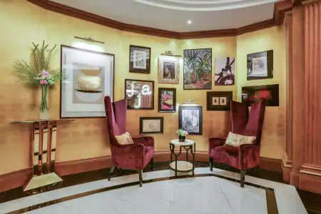 Maison Astor Paris, Curio Collection by Hilton - 2