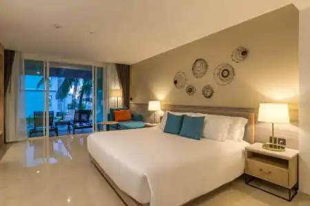 Centara Ao Nang Beach Resort and Spa Krabi - 5