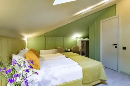 Gallery Inn Mini-hotel - 114