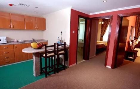 Al Bustan Tower Suites - 42