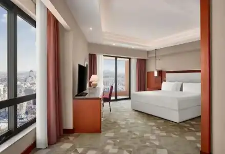 Ramses Hilton - 56