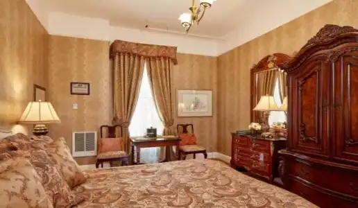 Queen Anne - 53