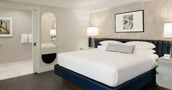 Le Parc at Melrose - 22