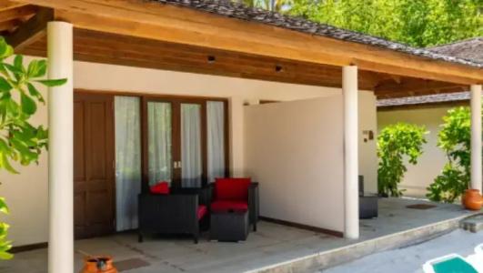 Vilamendhoo Island Resort & Spa - 41