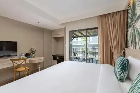 Sawaddi Patong Resort & Spa by Tolani - 109