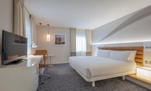 The Morrison Dublin, Curio Collection by Hilton - 12