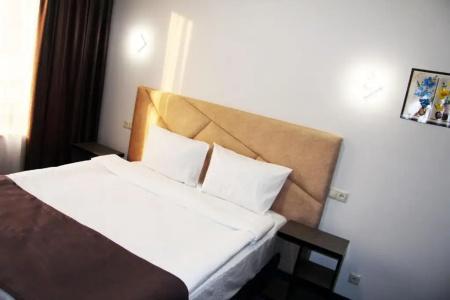 NICE & Tours - 17