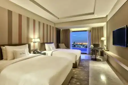 DoubleTree by Hilton Sukhumvit - 0