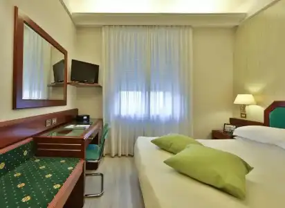 Astoria, Sure Collection by Best Western - 10