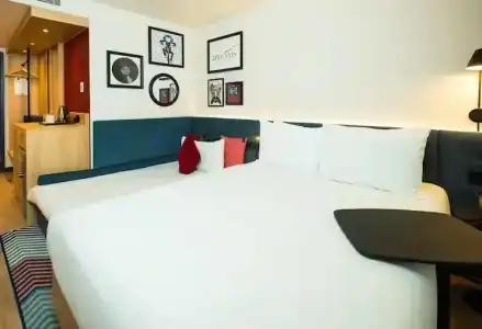 Hampton by Hilton London Park Royal - 54