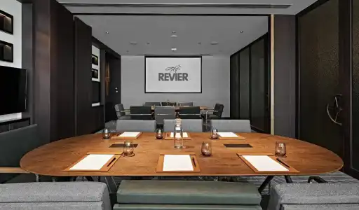 Revier - Dubai - 16