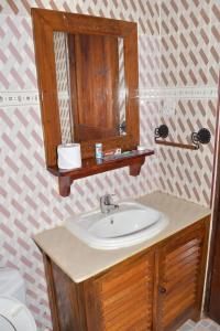 Chukwani Executive Inn - 9