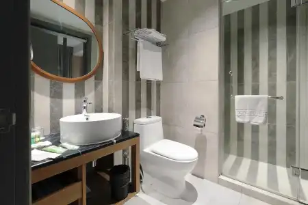 The Jesselton - 54