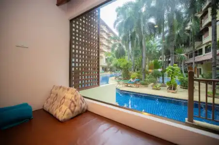 Baumanburi Patong - 106