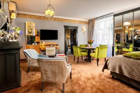 Balthazar Design - 50