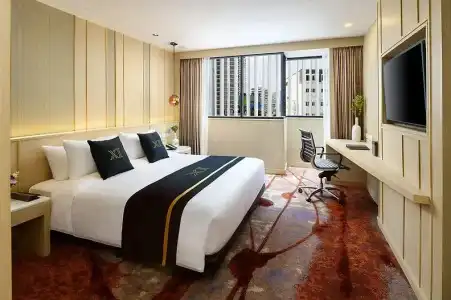 Eleven Bangkok - 53
