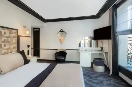 Hôtel Le Derby Alma by Inwoods - 41