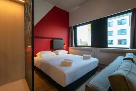 Via Suites - 71