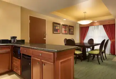Embassy Suites by Hilton E Peoria Riverfront Conf Center - 48