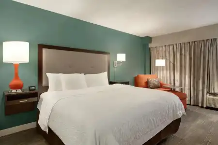 Hampton Inn New Orleans-St. Charles Ave./Garden District - 36